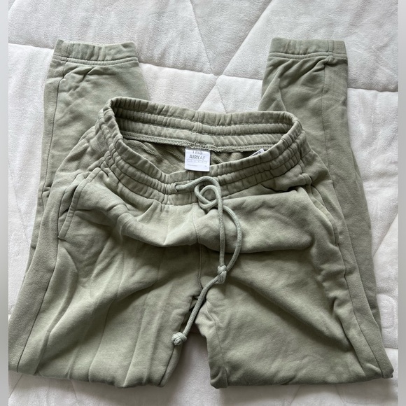 Aritzia TNA airy AF fleece pant - Picture 1 of 3